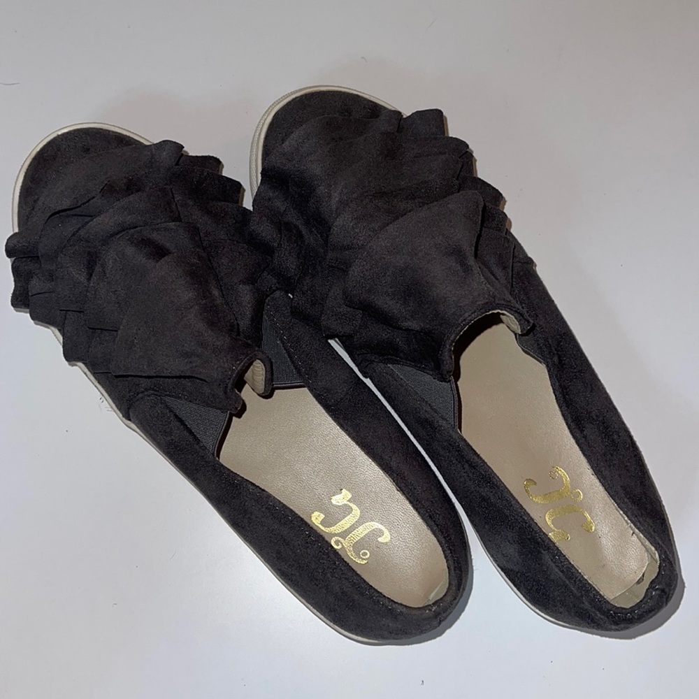 JG slip on gray shoes